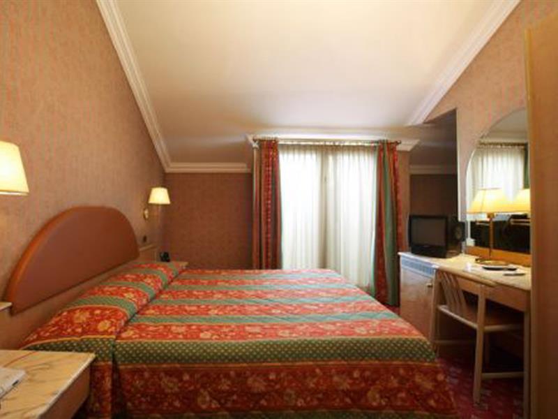 Lhp Hotel Napoleon Milano Phòng bức ảnh